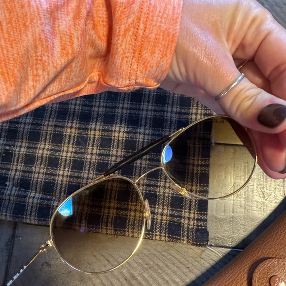 Ray-Ban Gold Frame Sunglasses with Brown Lenses - Picture 4 of 8